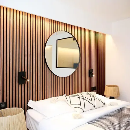 Appartamento De Caractere Aux Portes Du Marais - 4p Parigi