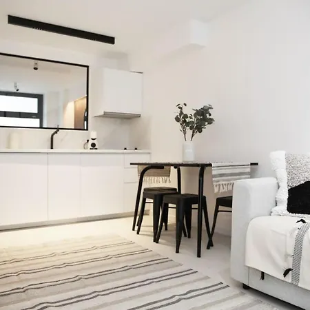 Appartamento De Caractere Aux Portes Du Marais - 4p